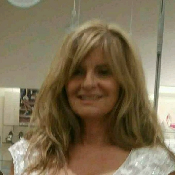 Meet your Posher, Eva - Picture 1 of 1